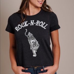 NWT Chaser Tiger Rock N Roll Graphic Tee Shirt S